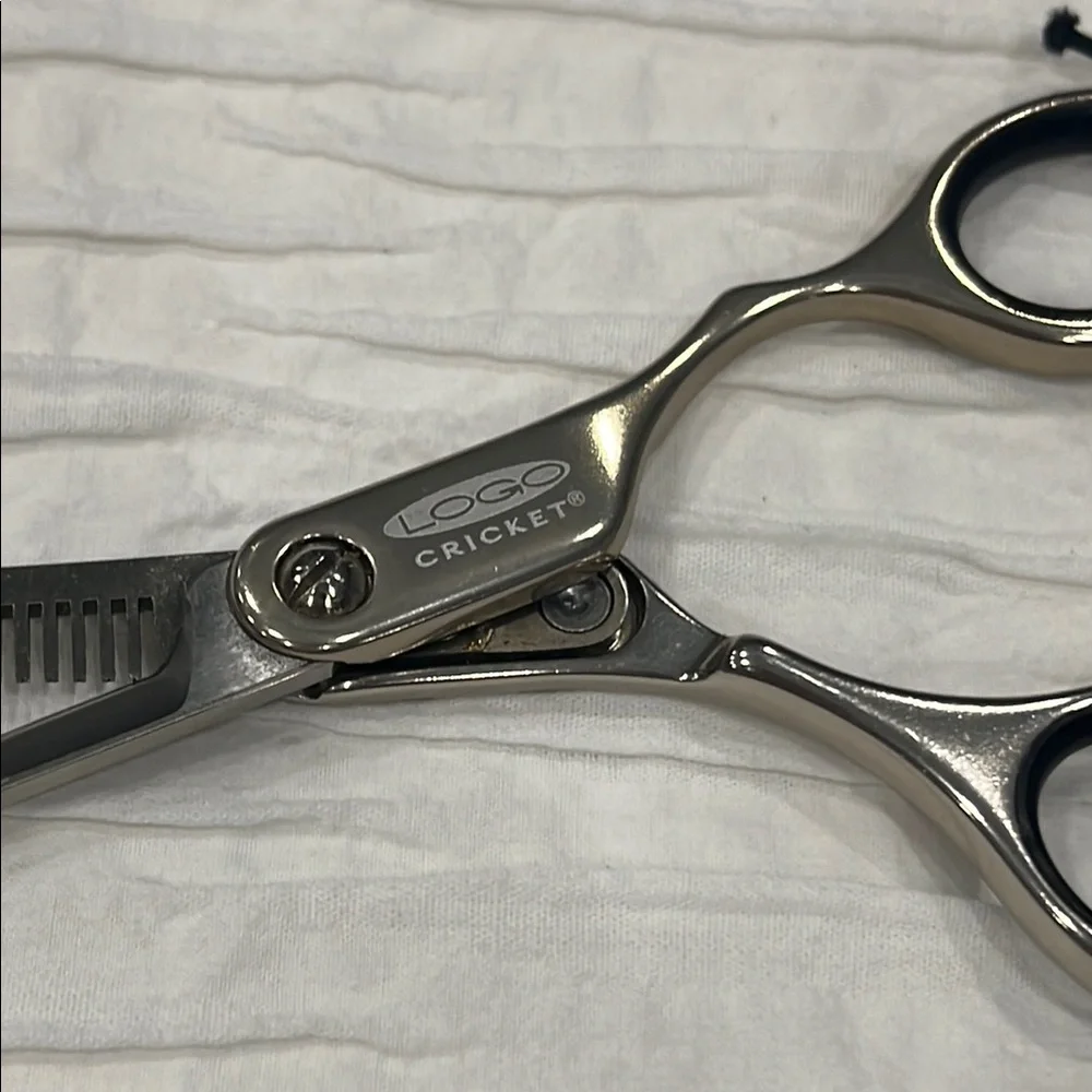 LOGO‎ scissors Cricket Professional Silver Hair Thinning ✂️ texturizing sheers
